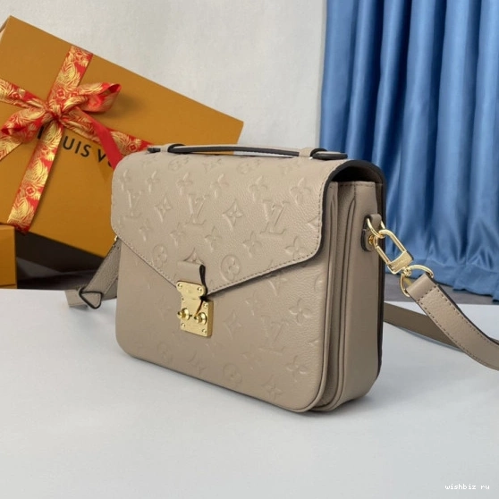 WIS LOUIS VUITTON MÉTIS POCHETTE 0822